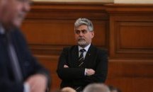 Във ВТУ печатали дипломи на италианци, които не са виждали?