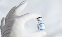 „Pfizer“, „BioNTech“, и „Moderna“ печелят по 1000 долара всяка секунда