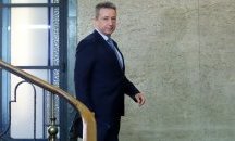 Стоилов: Актовете на Петков може да се атакуват политически