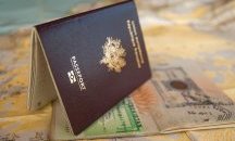 Българи в САЩ в схема за злоупотреба с данни на стотици студенти