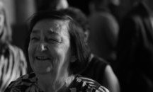 Почина Нора Ананиева