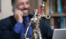 Най-възрастният действащ адвокат е на 92 г. от Търново