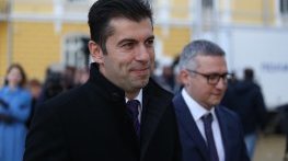 „Маркет линкс“: Кирил Петков с двойно по-повече доверие от Борисов