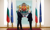 Признание от България: Радев удостои с почетен знак Хосе Карерас
