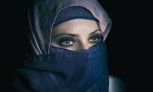 Талибаните забраниха на жените да пътуват без придружител мъж