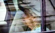 Мъж с арбалет влезе в Уиндзор, за да убие кралицата