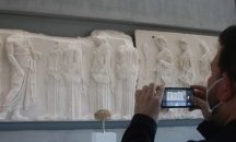 Върнаха древен фрагмент от Партенона в Атина