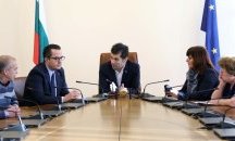 Премиерът Петков се срещна с „Възраждане“