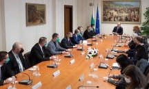 Радев иска гаранции за правата на македонските българи