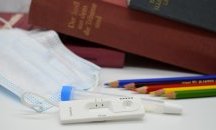 84 хил. ученици са в клас без тестване