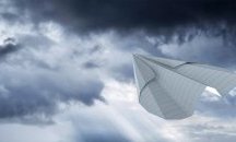 Вертикална летяща чиния полетя, сбъдвайки мечтата на изобретателя си