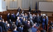 Сблъсъци в парламента след ареста на Борисов