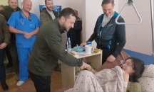 „Скоро ще празнуваме победата“: Зеленски посети киевска болница