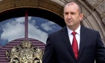 Радев връчва мандата на „Продължаваме промяната“