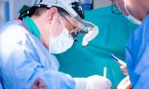 Спасиха ръката на 13-месечно момченце при уникална операция