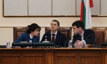 Мирослав Иванов остава зам.-председател на Народното събрание