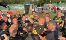 Борисов вдигна купата при футболните ветерани 