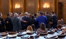 „Копейкин“ и „тъпак“: Депутати почти стигнаха до бой в парламента