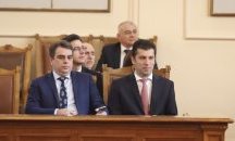 Гласуват вота на недоверие в сряда вечер