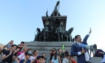 Премиерът пред парламента: Предлагам кауза - нормална и европейска България