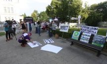 КНСБ на палатка пред парламента