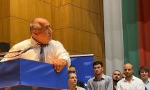 Борисов: Този, който ми пожелаваше да седна на диванчето - седна той