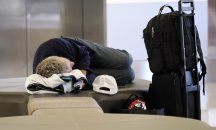 Подсигуриха прибирането на всички българи, блокирани заради анулиран полет