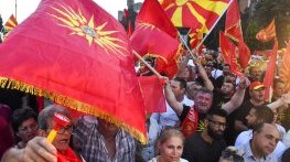 Македонското ВМРО: Ще чакаме в ЕС да дойдат хора, които ни разбират