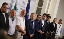 До петък независимите депутати ще мислят дали да подкрепят кабинета „Василев“