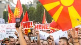 Обиди и вулгарни скандирания в Скопие срещу България и френското предложение