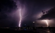 Съпрузи загинаха след удар от мълния