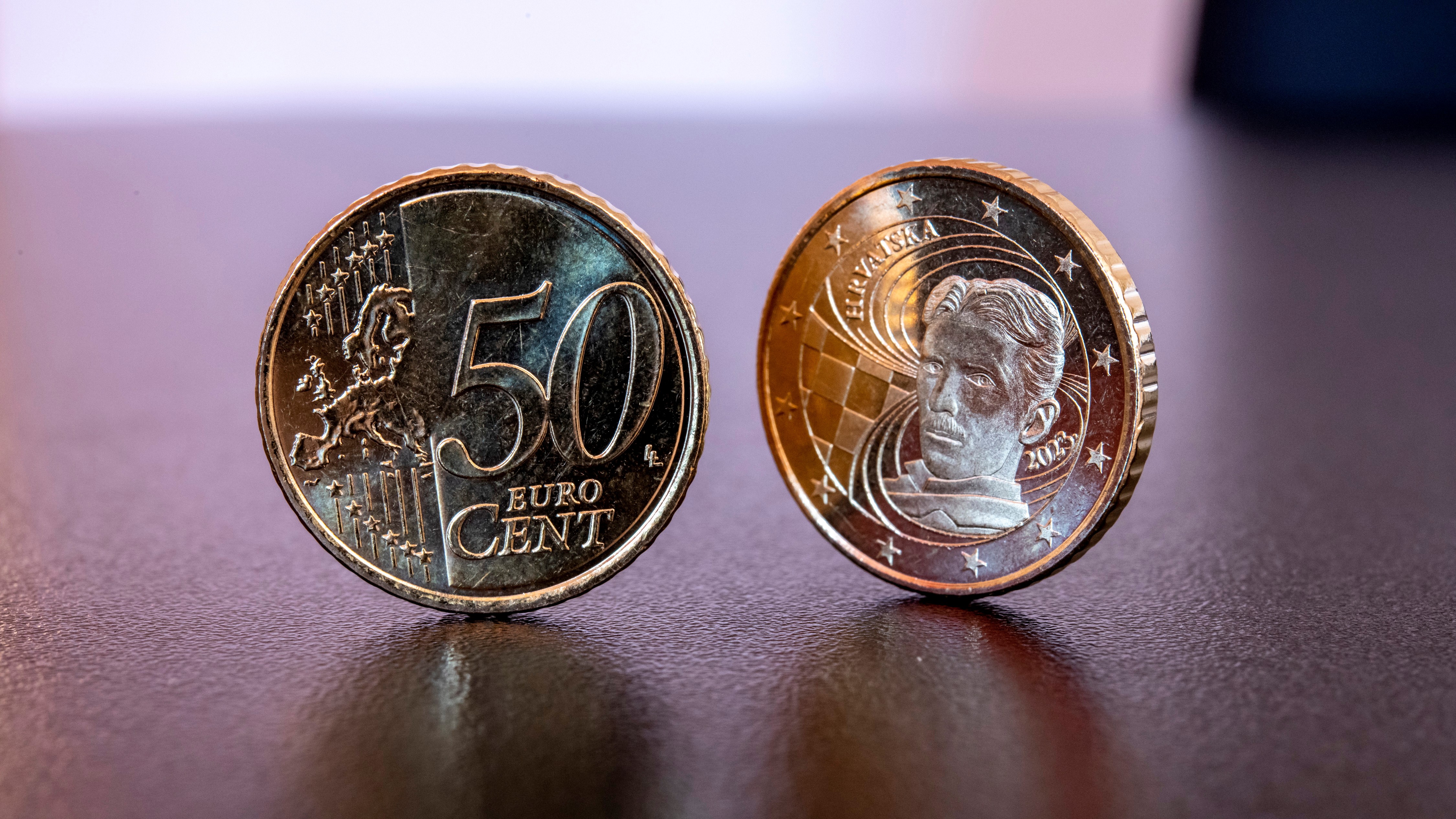 3 33 евро. Монеты евро Хорватия. Хорватские евро монеты. 2 Евро Хорватия. 1 Евро 2023 Хорватия.