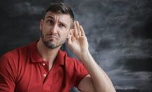 Все повече пациенти с COVID-19 губят слуха си