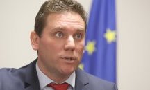 Шефът на КЗП се оплака от политически натиск