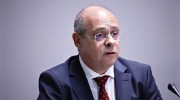 Правителството предлага 770 лв. минимална заплата