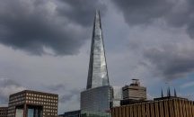 Арестуваха мъж, покатерил се на най-високата сграда в Лондон