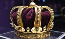 Каква е ролята на монарха във Великобритания и с какво се различава от президентството?