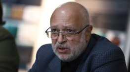 Минеков възмутен: Случващото се в Народния театър е абсолютно безобразие