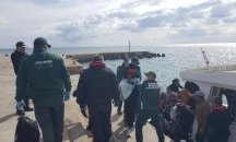 Граничари спасиха мигранти в Черно море
