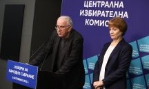 В 23 секции се гласува с хартия заради проблеми с машините