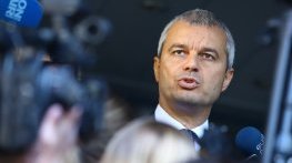 Костадинов гони журналисти от пресконференцията си