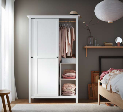 Гардероби за спални