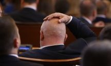 Агония без финал: Втори ден парламентът остава без председател