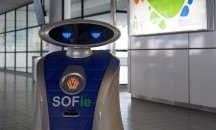 Роботът SOFie почиства летище София