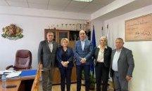 Политическото противопоставяне може да бъде намалено с прозрачно управление и конструктивен диалог в работата на кмета и общинските съветници