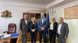 Политическото противопоставяне може да бъде намалено с прозрачно управление и конструктивен диалог в работата на кмета и общинските съветници