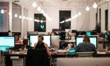 Чатбот ще помага на младите за първата им работа