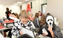 A1 Tech or Treat: 220 деца на служители на А1 отбелязаха Хелоуин с много забавления и знания за света на технологиите