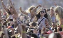 Отвъд сцената: Как имерсивните технологии променят живите концерти