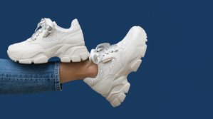 Защо дамските сникърси са новата визитка на съвременната жена?